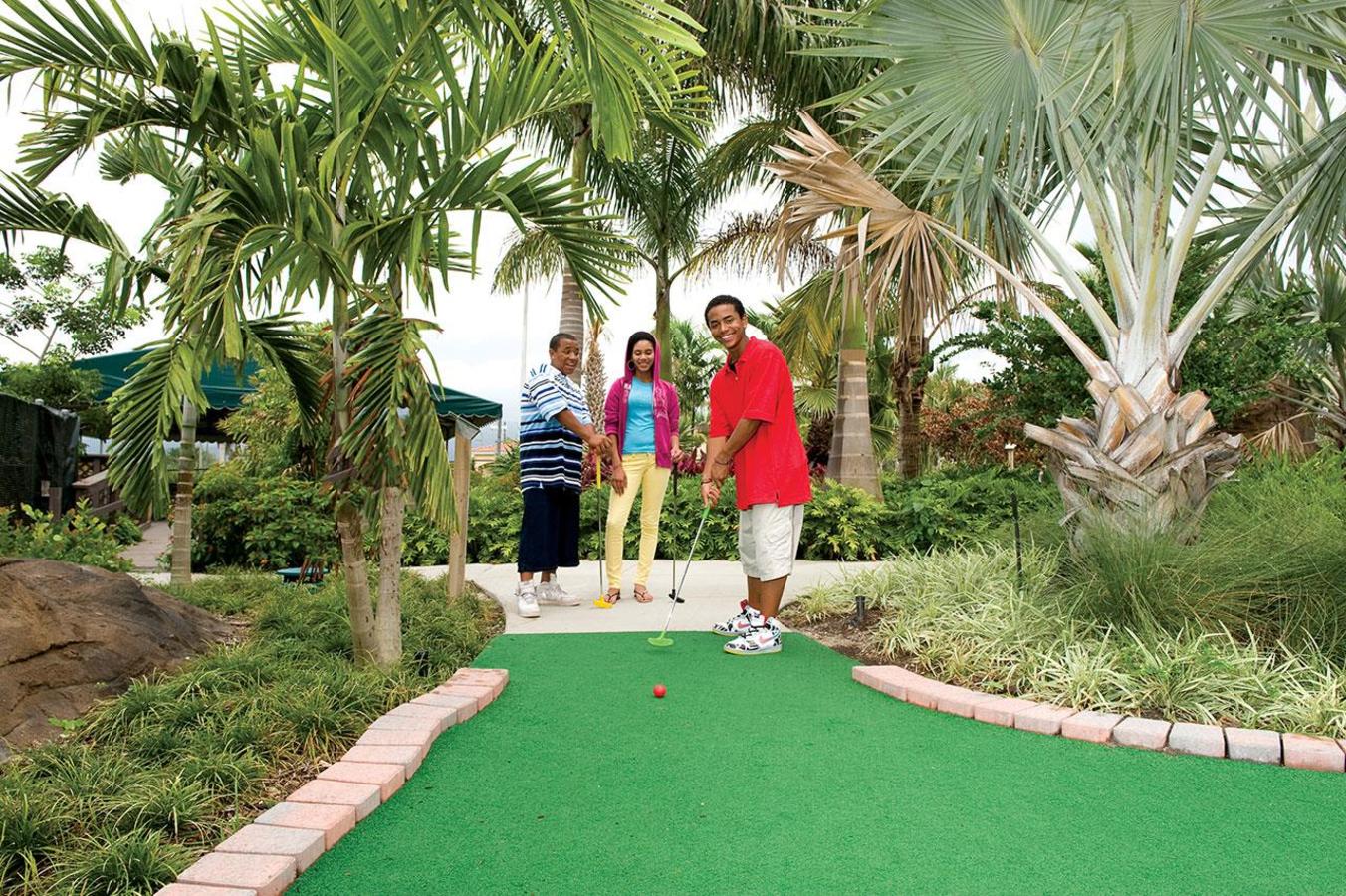 Glow-in-the-Dark Fun at Palmetto Mini Golf Miami